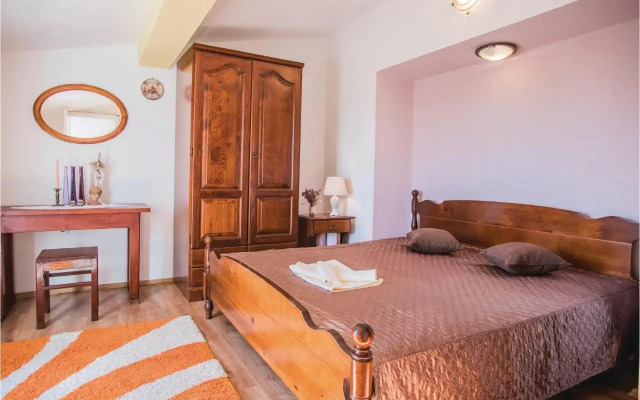 Three-Bedroom Holiday Home in Imotski