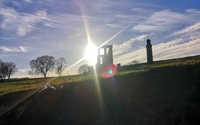 Fraoch House