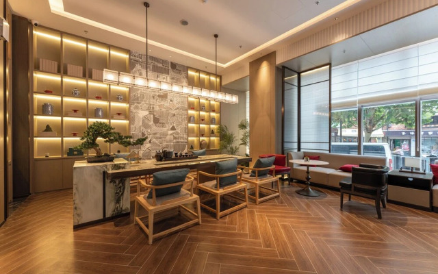 ECHENG Hotel, Jianghan Road Pedestrian Street, Wuhan River Beach