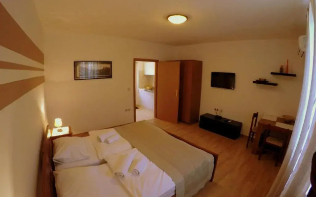 Apartments Dalmatino