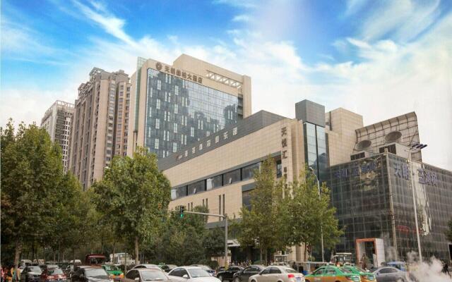 Xian Titan Senbo Hotel