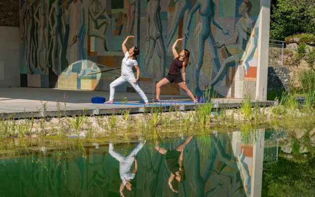 NUHR Medical - Hotel & Restaurant