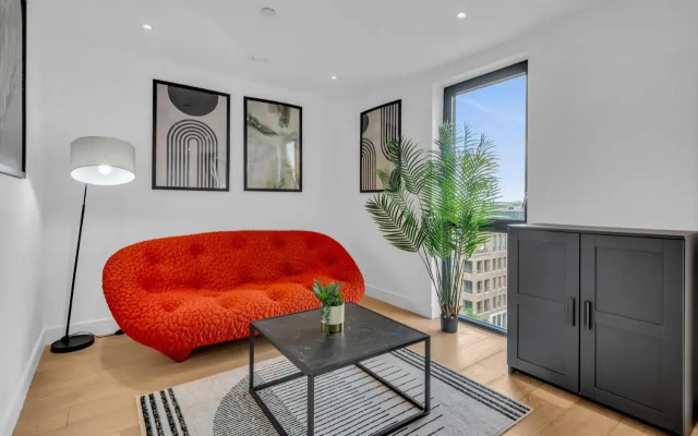 Commercial Street Apartment By Mysquare