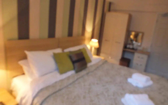 Bluebird Lodge and Waterhead Apartment