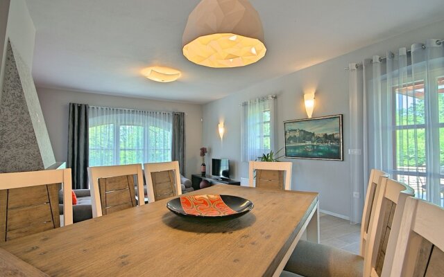 Beautiful Child-friendly Villa With Private Pool in Porec