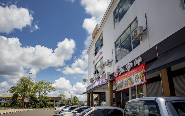 The Traveler Home by OYO Rooms