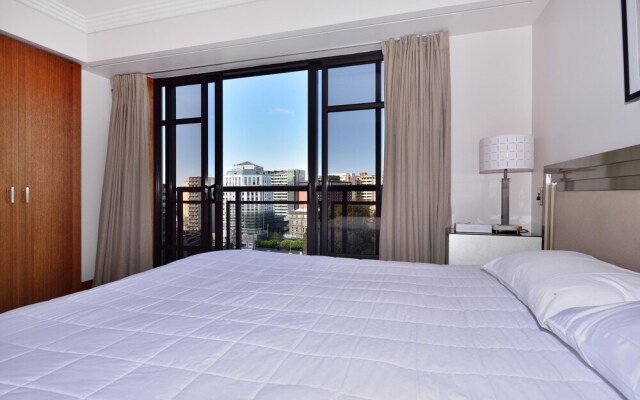 Elegant Apartment With City View