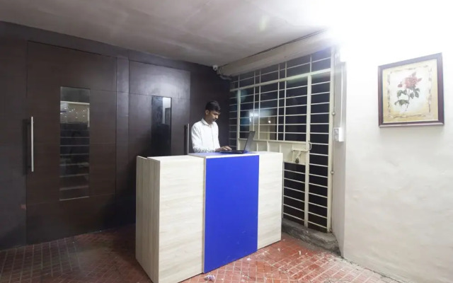 Capital O 45006 Shree Omkar Executive