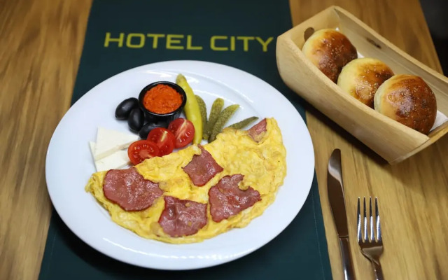 Hotel City