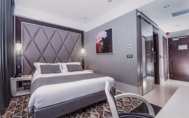Krystal Palace Douala