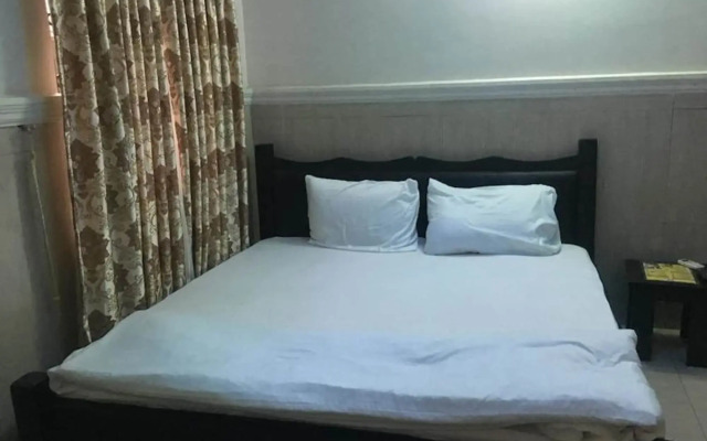 Royal Castle Hotel