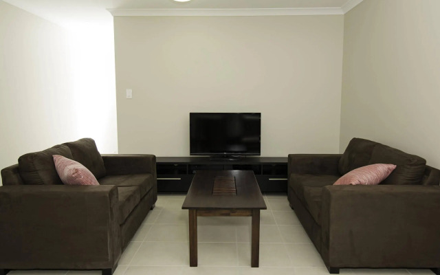 Direct Collective - Villas on Rivergum