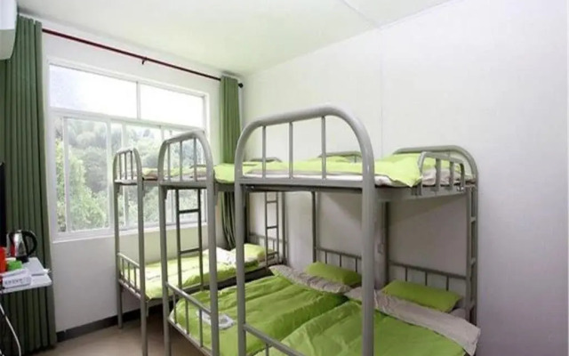 Yangsuo Mumu Sketch Base River Inn