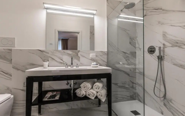 Palazzina Canal - Experience and Enjoy 5 Elegant Bedrooms