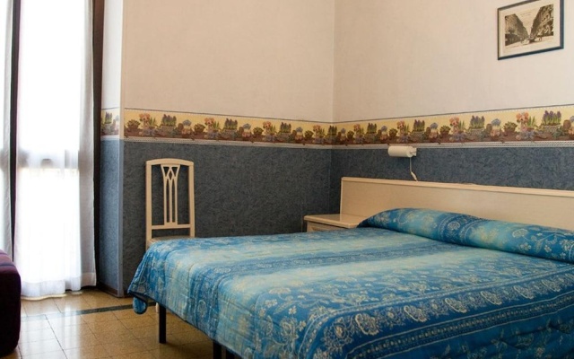 Hotel Azalea