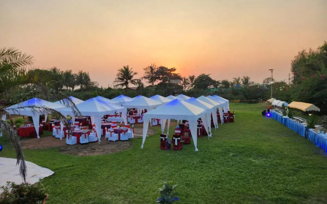 Paradise Village Beach Resort