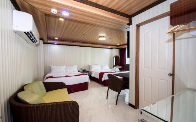 Diamond Water Edge Resort