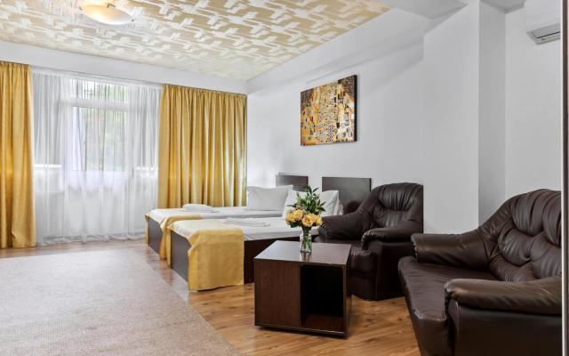 Hotel Charter