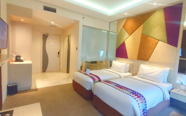 W Three Premier Hotel Lagaligo