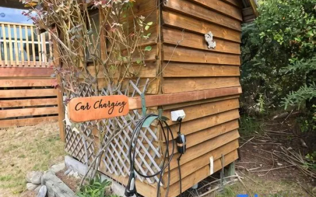 Eclipse Suite for 3 - Parking, Kitchen