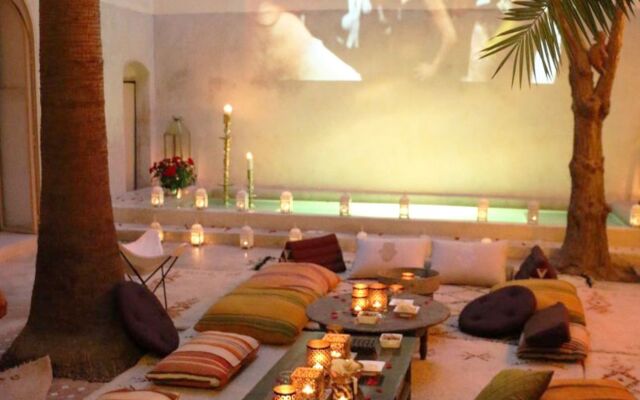 Riad 144