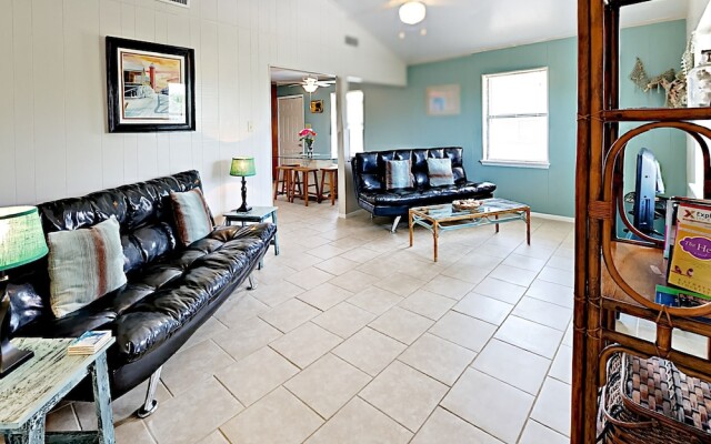 Loki Upper - One Bedroom Bungalow