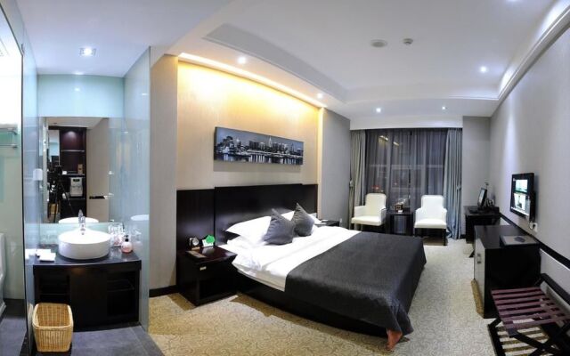 Xinjia International Grand Hotel