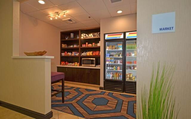 Holiday Inn Express & Suites Farmington, an IHG Hotel
