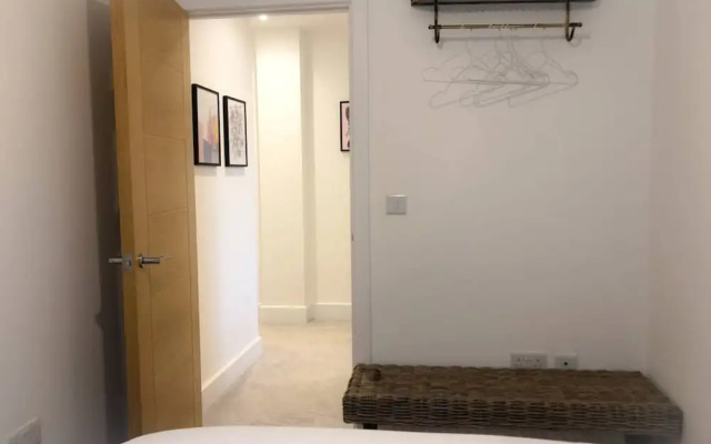 Stylish 2 Bedroom Property With Free Parking