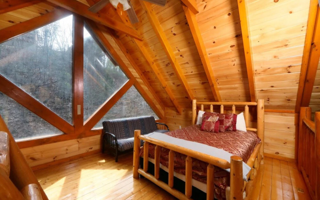 Smoky Mountain Cinema - Six Bedroom Cabin