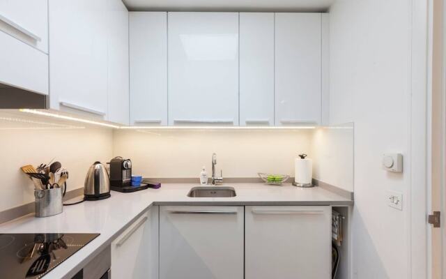 Bright 2 Bedroom Apartment Chelsea