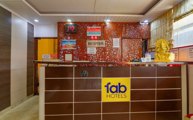 Fabhotel Prakash Palace
