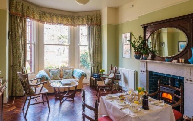 Ravenhill House