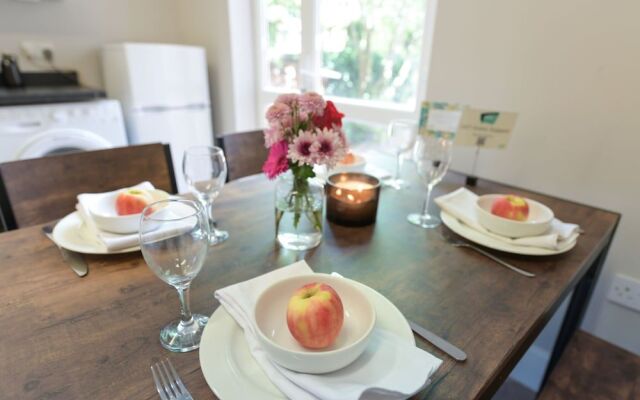 Linden Grove Apartments