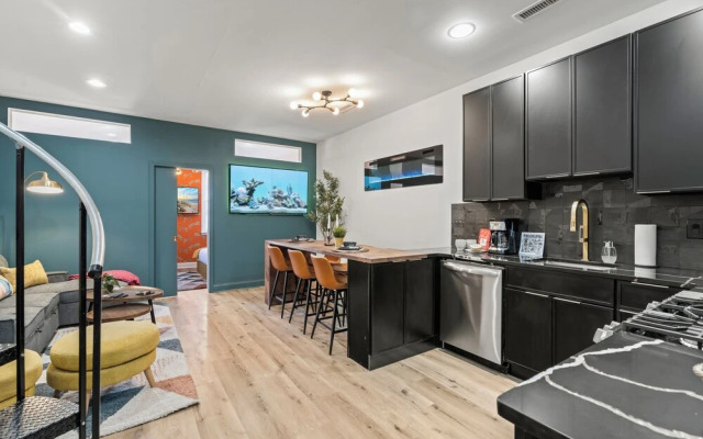 Prime City Condo Parking + Skyline Views