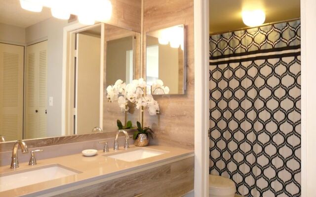 South Seas Tower 4-309