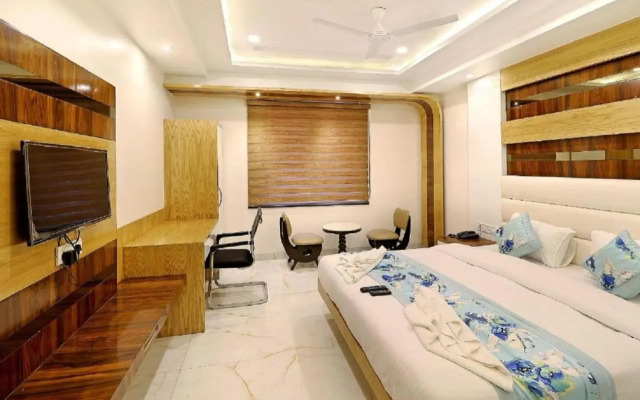 Revels Plum Hotel At New Delhi Railway Station