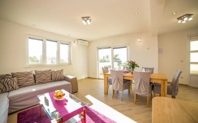 Saga 2 - With Swimming Pool - A8