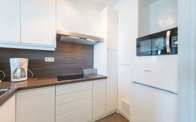 Apartment With sun Facing Terrace