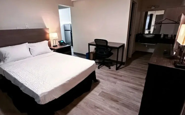 Studio City Suites, A Travelodge By Wyndham
