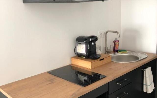 Sainte Cécile 6 / Studio Elégant et Central