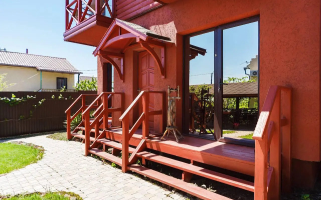 Сосновый двор