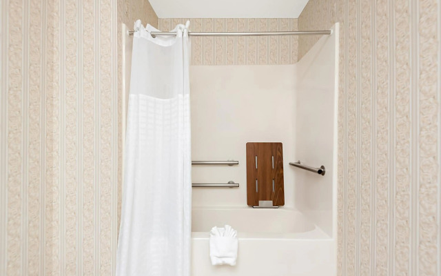 Comfort Suites New Orleans East