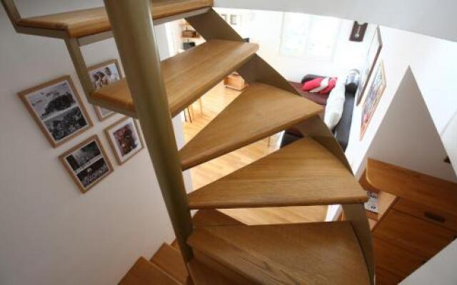 Split on the beach, 2 floors & wide terrace