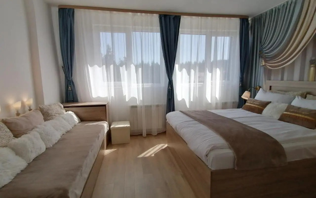 Apartment 15