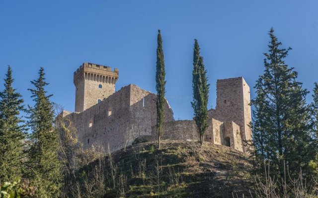 Lo Rocca Dei Trinci