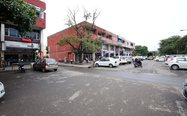 OYO 9230 Hotel Royal Brooks