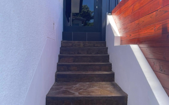 Mount Road Suites