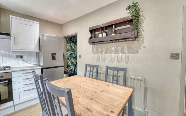 Host Stay Loughborough Road House