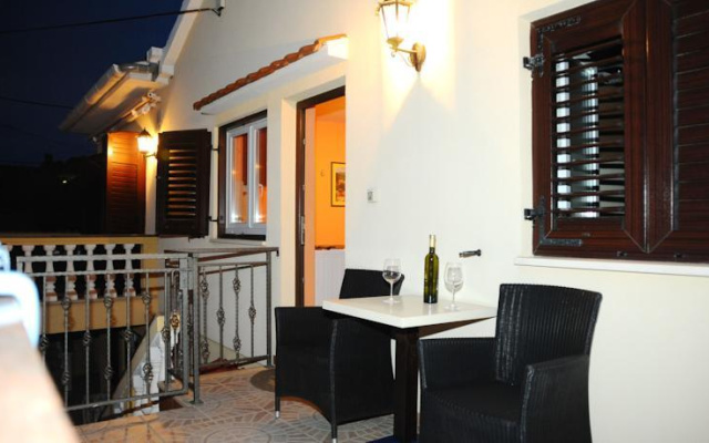 Apartments Borovic